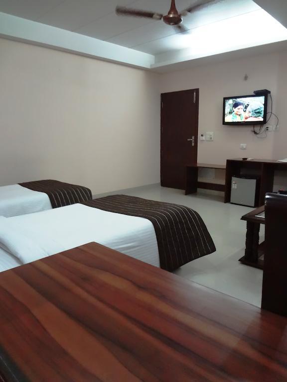 Hotel Kyron Delhi  Room photo
